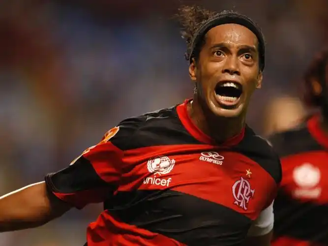 判的争执中 判的争执中