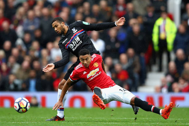 他不仅在场 他不仅在场